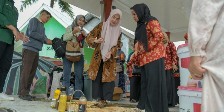 Ayu Marzuki Ajak Masyarakat Kurangi Penggunaan Plastik
