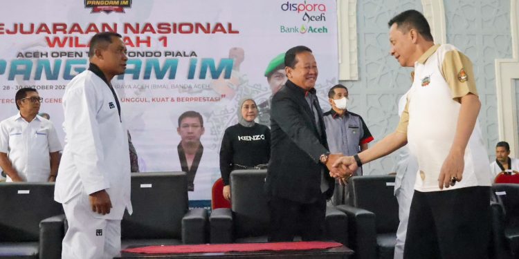 Pj Gubernur Hadiri Pembukaan Kejurnas Taekwondo Piala Pangdam IM