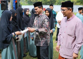 Disdik Dayah Aceh dan Pesantren Lampoh Beut Serah-terima Peserta Pelatihan Da’i, Imam dan Khatib