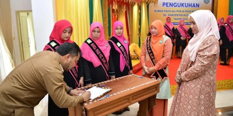 Pj Bunda PAUD Aceh Besar Kukuhkan Bunda PAUD Kecamatan