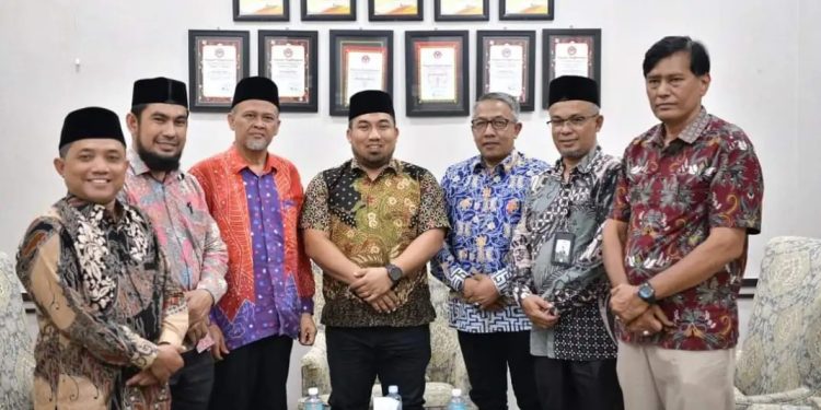 Terima Silaturahmi Kemenag Aceh Besar, Pj Bupati Ajak Saling Sinergi untuk Perkuat Tugas Pelayanan Masyarakat
