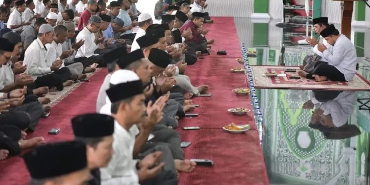 Ribuan Pegawai Aceh Besar Larut dalam Zikir dan Doa -Secara Khusus Disampaikan Kepada Abu Tu Min