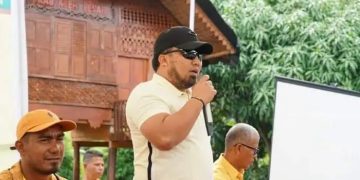 Pj Bupati Aceh Besar Lepaskan Peserta Jalan Sehat dari Gedung Dekranasda