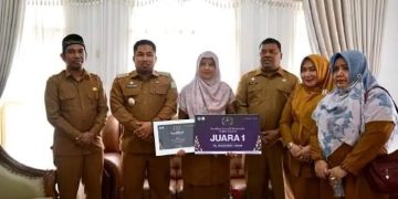 Pj Bupati Aceh Besar Berikan Apresiasi kepada Guru Berprestasi