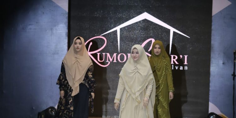 RUMOH SYAR’I TAMPIL DI MUSLIM FASHION WEEK 2022