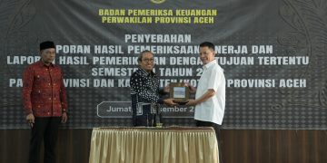 Pj Gubernur dan Ketua DPRA Terima Laporan Hasil Pemeriksaan Atas Kinerja Percepatan Penurunan Stunting dari BPK RI