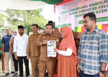 Pj Bupati Aceh Besar Luncurkan Kartu Tani Digital