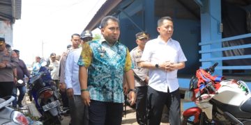 Pj Bupati Aceh Besar Dampingi Pj Gubernur Tinjau Pasar Lambaro