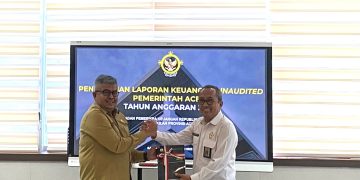 Sekda Serahkan Laporan Keuangan Pemerintah Aceh Tahun 2022 kepada BPK RI