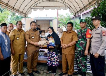 Warga Darul Imarah Sambut Antusias Pangan Murah, Pj Bupati Ucapkan Terimakasih