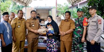 Warga Darul Imarah Sambut Antusias Pangan Murah, Pj Bupati Ucapkan Terimakasih