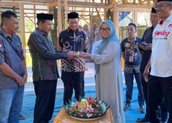 Pj Gubernur Resmikan Masjid Bantuan Masyarakat Aceh di Mamuju Sulbar