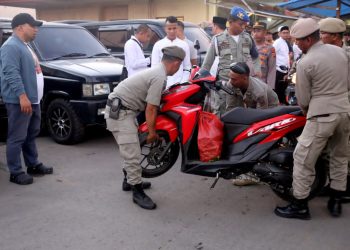 Warning Pj Bupati Aceh Besar: Parkir Sembarangan di Pasar Induk Lambaro akan Dikunci Roda