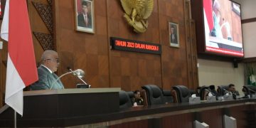 Sekda Hadiri Pengesahan Dua Qanun di DPR Aceh