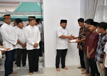 Pj Bupati Aceh Besar Lakukan Silaturahmi dan Santuni Anak Yatim