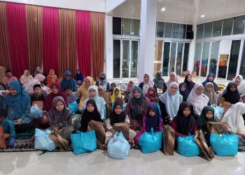 Tim Penggerak PKK Aceh Besar Santuni Yatim Piatu untuk Sambut Lebaran