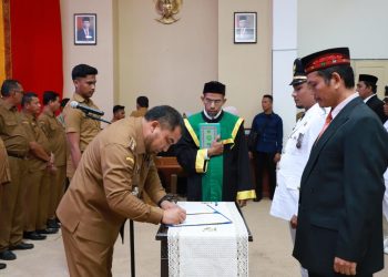 Mengisi Jabatan Kosong, Pj Bupati Lantik 72 Pejabat Struktural di Lingkungan Pemkab Aceh Besar