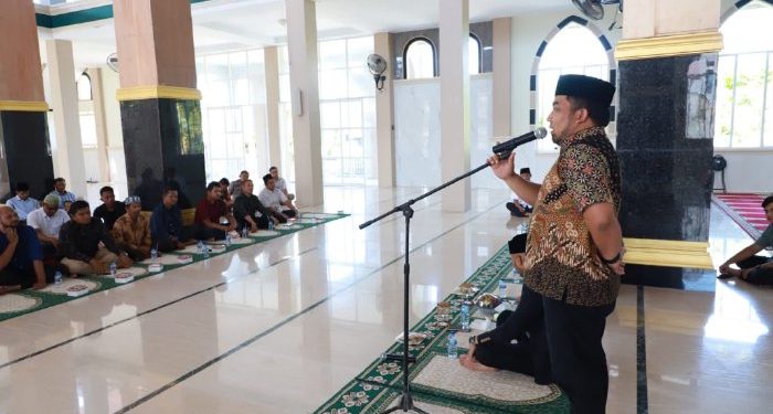 Hadiri Pelantikan Imum Mukim Sungai Makmur. Ini Pesan Pj Bupati Aceh Besar