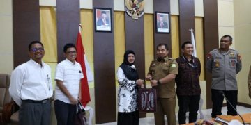 Pj Bupati Aceh Besar Sambut Kunjungan Tim Monev Pupuk Bersubsidi
