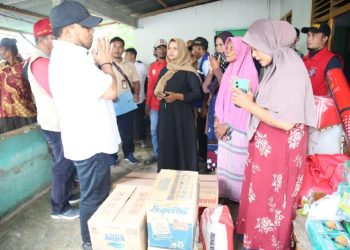 Pj Bupati Antat Bantuan, Korban Kebakaran Lamreung Darul Imarah Ucapkan Terima Kasih