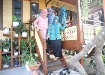 Jelang Penjurian, Pj Ketua TP PKK Aceh Besar Tinjau Persiapan Gampong Lubuk Batee