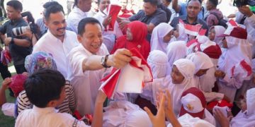 Dihadiri Penjabat Gubernur Aceh, Kemendagri Canangkan Pembagian Bendera Merah Putih di Kota Lhokseumawe