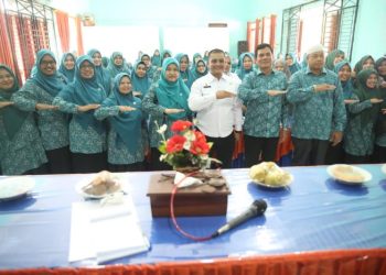 Melalui Sekretaris, Cut Rezky Ajak Pengurus PKK Gampong Samakan Persepsi Demi Kemajuan