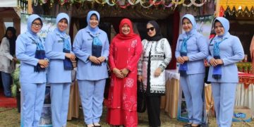 PIA Ardhya Garini Lanud SIM Kunjungi Stand DW Disparpora Aceh Besar