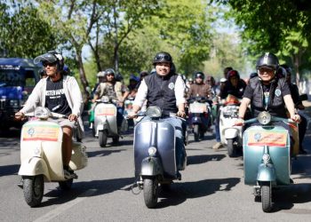 Penjabat Gubernur Ikut Konvoi Bareng Peserta Aceh Vespa Festival 2023 