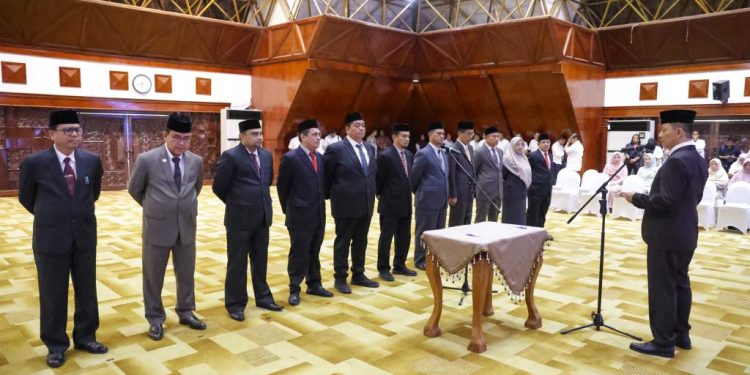 Gubernur Lantik 11 Pejabat Eselon II di Lingkungan Pemerintah Aceh