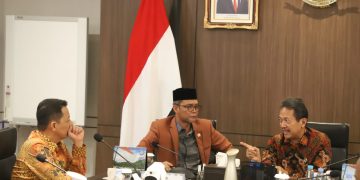 Penjabat Gubernur Aceh dan Anggota DPR RI TA Khalid Bertemu Menteri KKP RI
