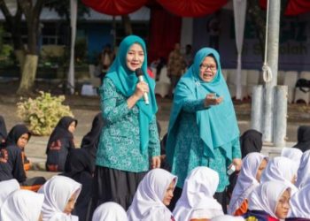 Dipandu Pj. Ketua PKK Aceh, Ratusan Siswi SMA/SMK se-Kota Banda Aceh Serentak Minum Tablet Tambah Darah