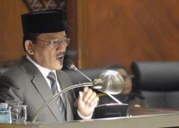 Asisten II Sekda Aceh Sampaikan Jawaban Gubernur Atas Pendapat Banggar DPRA