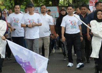 Penjabat Gubernur Aceh Ikut Jalan Santai PMI Bersama Ribuan Masyarakat
