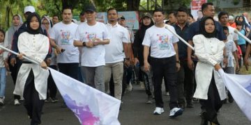 Penjabat Gubernur Aceh Ikut Jalan Santai PMI Bersama Ribuan Masyarakat
