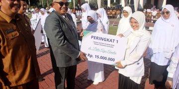 Peringati HKN ke-59, Pemerintah Aceh Beri Penghargaan Untuk Nakes