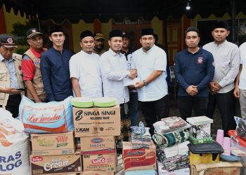 Pj Bupati Aceh Besar Serahkan Bantuan Kepada Dayah Babul Maghfirah