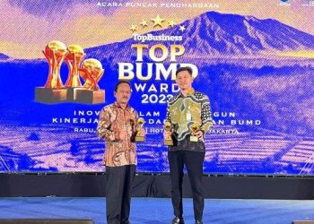 Pj Gubernur Aceh Raih Top Pembina BUMD Awards