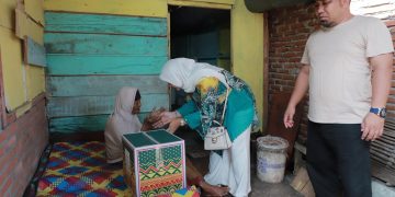 Jelang Idul Fitri, Pj Bupati Aceh Besar Salurkan Bansos untuk Tekon, Lansia, Anak Yatim, dan Fakir Miskin
