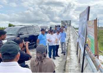 Ketua DPRA Dampingi Pj Gubernur Tinjau Jembatan Kilangan Aceh Singkil