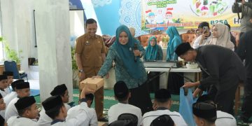 Pj Ketua PKK Aceh Ajak Santri Konsumsi Makanan Sehat Bergizi