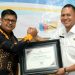 Apresiasi SRIKANDI, DPKA Serahkan Penghargaan Kepada Diskominfo dan Dinas Kearsipan dan Perpustakaan Bener Meriah