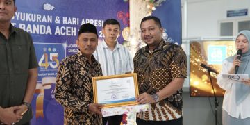 Patuh Bayar Pajak, Warga Banda Aceh Terima Penghargaan dari Kantor Samsat
