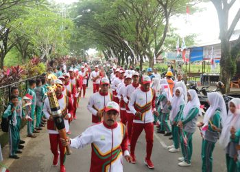 Semarak Ceria Sambut Kirab Api PON XXI di Barsela