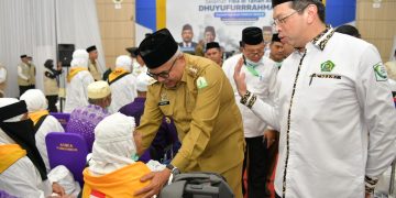 Pj Gubernur Bustami Sambut Kepulangan Kloter Terakhir Jamaah Haji Aceh