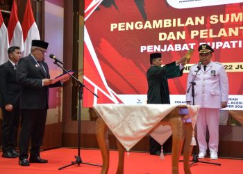 Lantik Pj Bupati Simeulue, Pj Gubernur Ingatkan Sukses Pilkada 2024