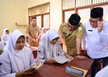 Pj Gubernur Bustami Luncurkan Program Baca Al-Qur’an Sebelum Belajar di Seluruh SMA Sederajat di Aceh