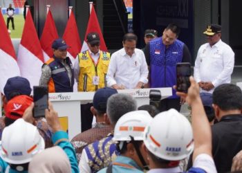 Pj Gubernur Safrizal Dampingi Presiden Jokowi Resmikan 18 Venue PON XXI