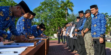 Pj Gubernur Aceh Pimpin ASN Teken Ikrar Netralitas Pilkada 2024