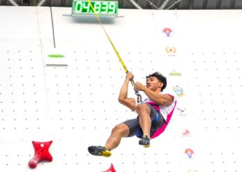 Kiromal Katibin Raih Emas Panjat Tebing Speed World Record di PON XXI Aceh-Sumut 2024